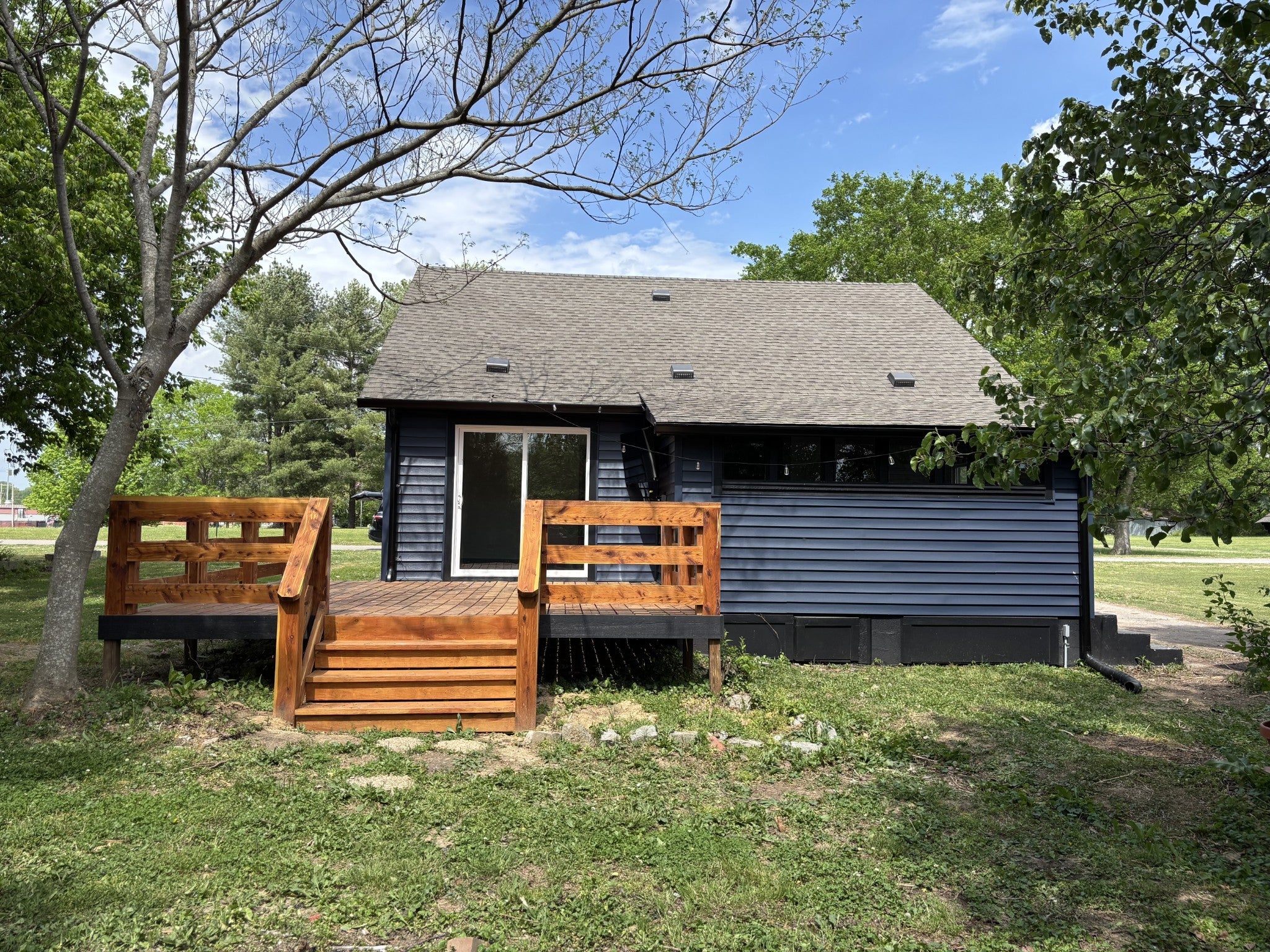 206 Wakefield Ave