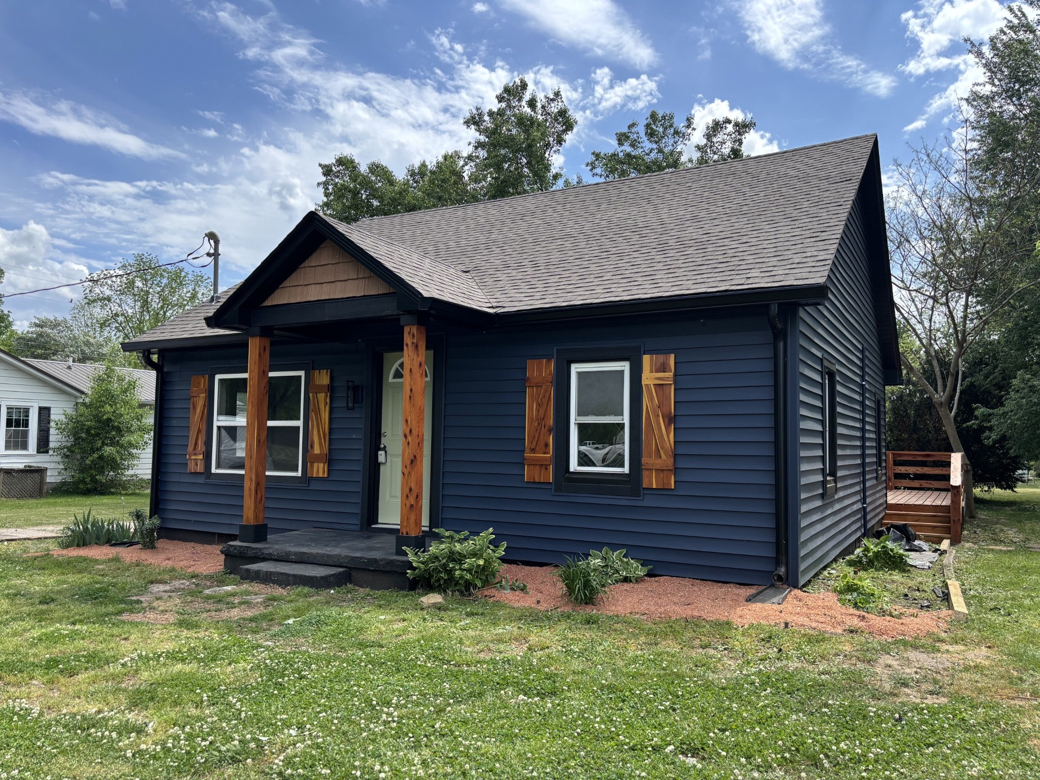 206 Wakefield Ave