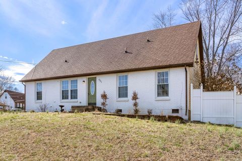421 Bancroft Dr Clarksville TN 37042