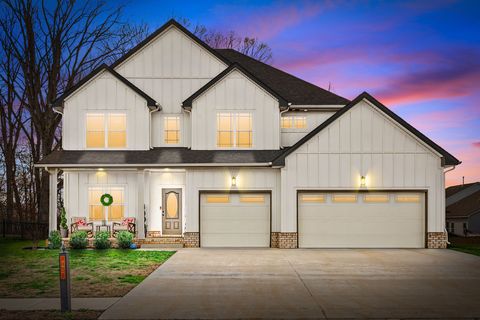 942 Alton Dr Clarksville TN 37043