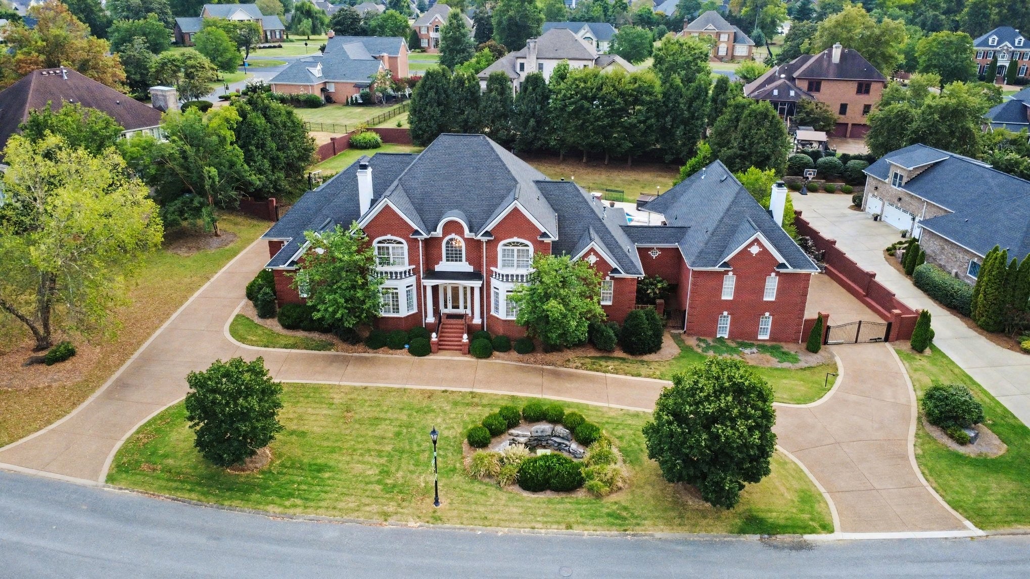 107 Mimosa Dr