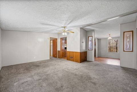 1105 Valley View Rd Ashland City TN 37015