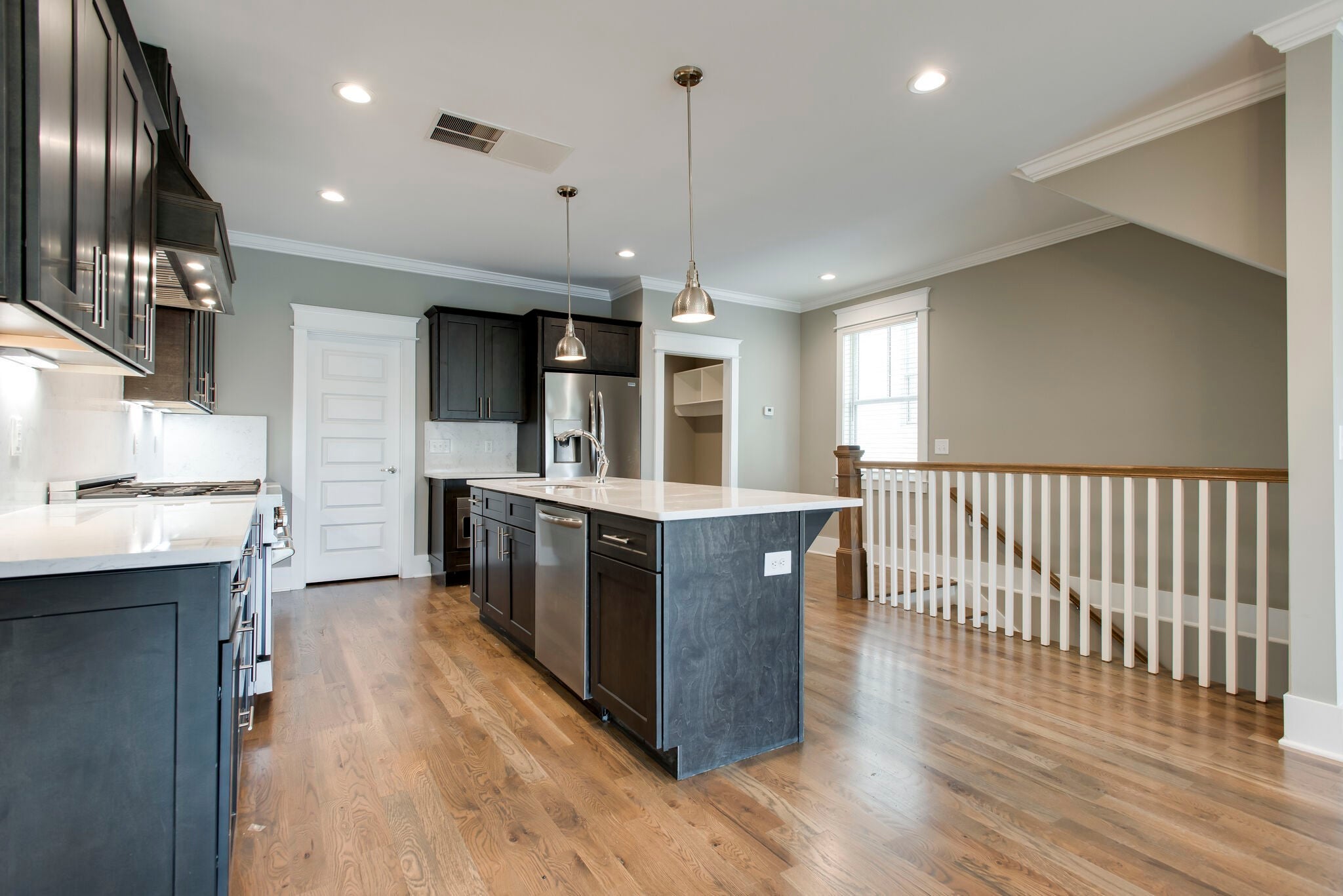 3-bed home for rent in Nashville, TN 37209, 433 36th Ave N 433 36th Ave N, Nashville TN 37209 3-bed home, photo 4 of 40