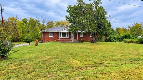 Photo of 3670 Hunters Point Pike, Lebanon, TN 37087 (MLS # 3619123)