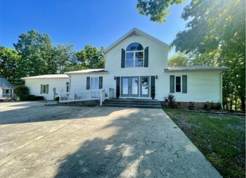 Photo of 460 Mate Allen Rd, Gainesboro, TN 38562 (MLS # 3178449)
