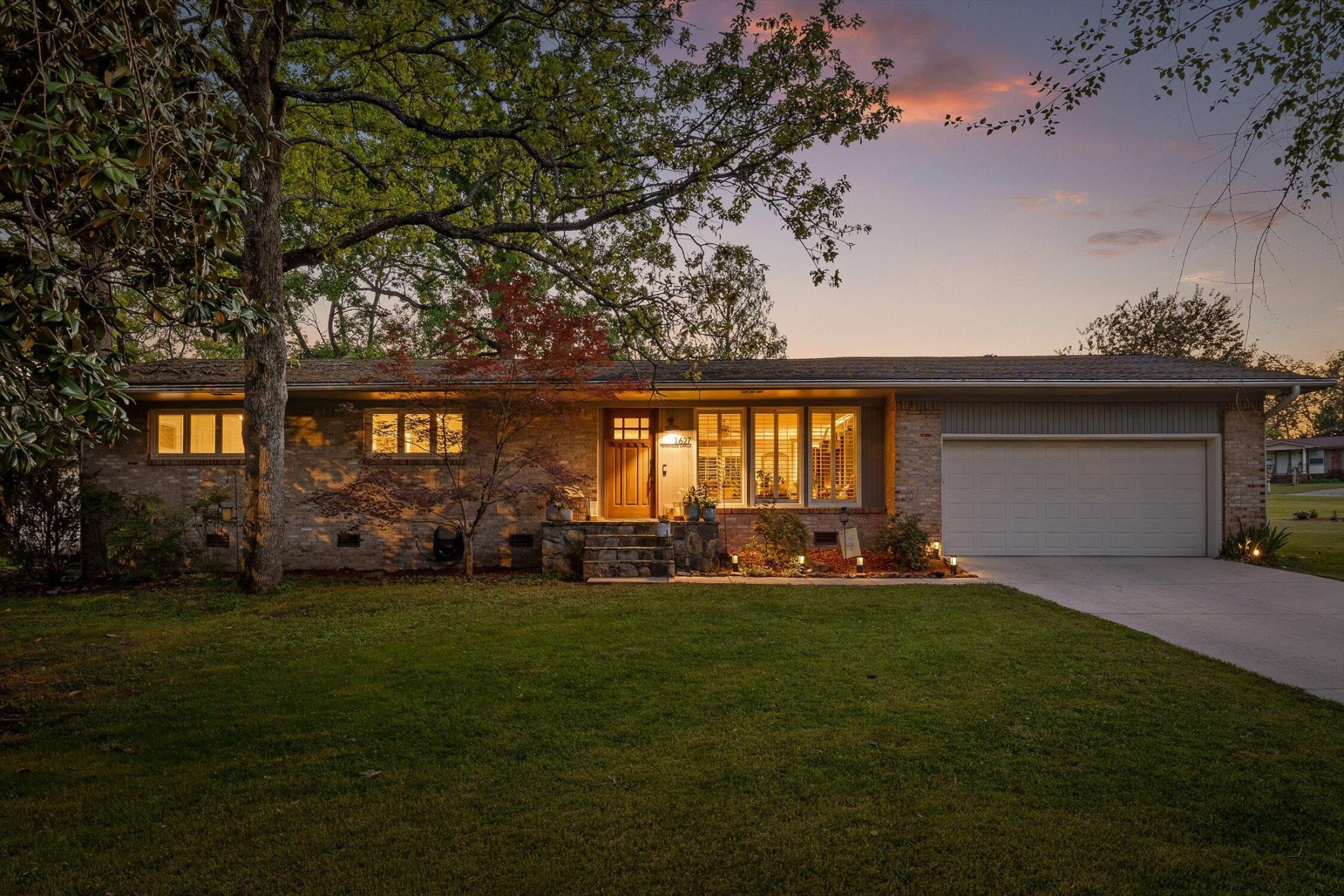1627 Fernwood Circle