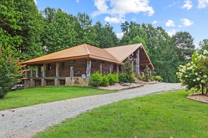 185 Ravenridge Rd Summertown TN 38483