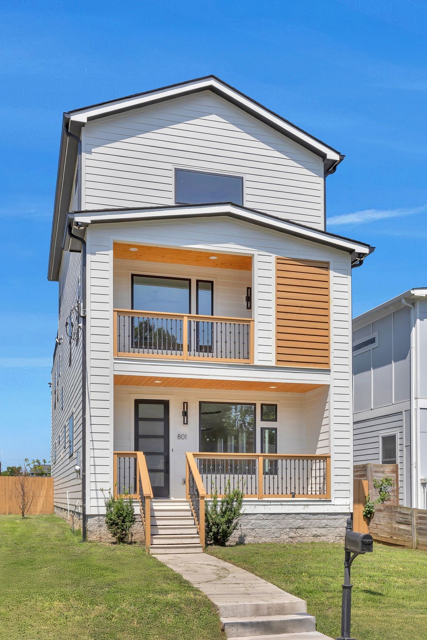 Nashville, Tennessee 37208, United States, 4 Bedrooms Bedrooms, ,4 BathroomsBathrooms,Residential,Active,234274