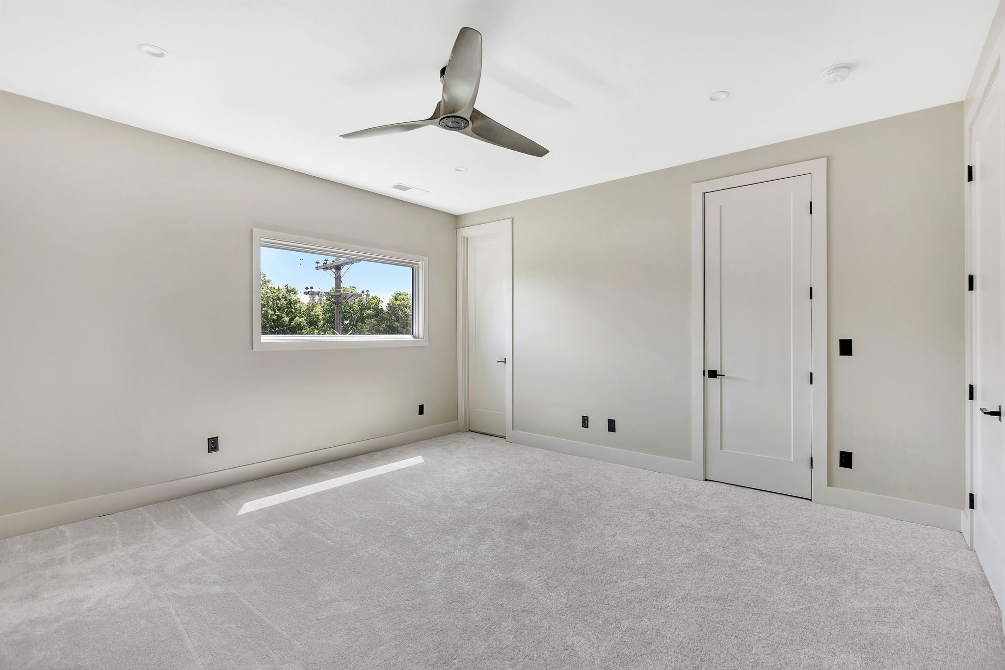 Nashville, Tennessee 37208, United States, 4 Bedrooms Bedrooms, ,4 BathroomsBathrooms,Residential,Active,234274