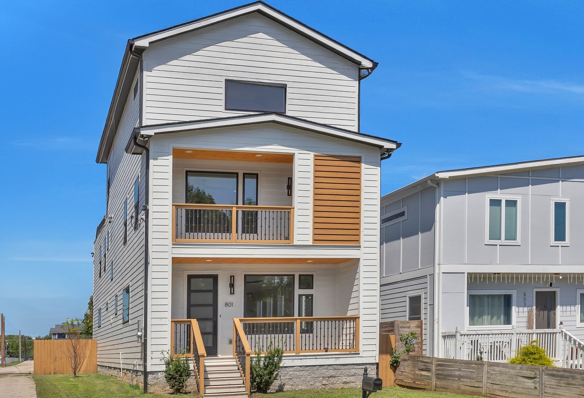 Nashville, Tennessee 37208, United States, 4 Bedrooms Bedrooms, ,4 BathroomsBathrooms,Residential,Active,234274