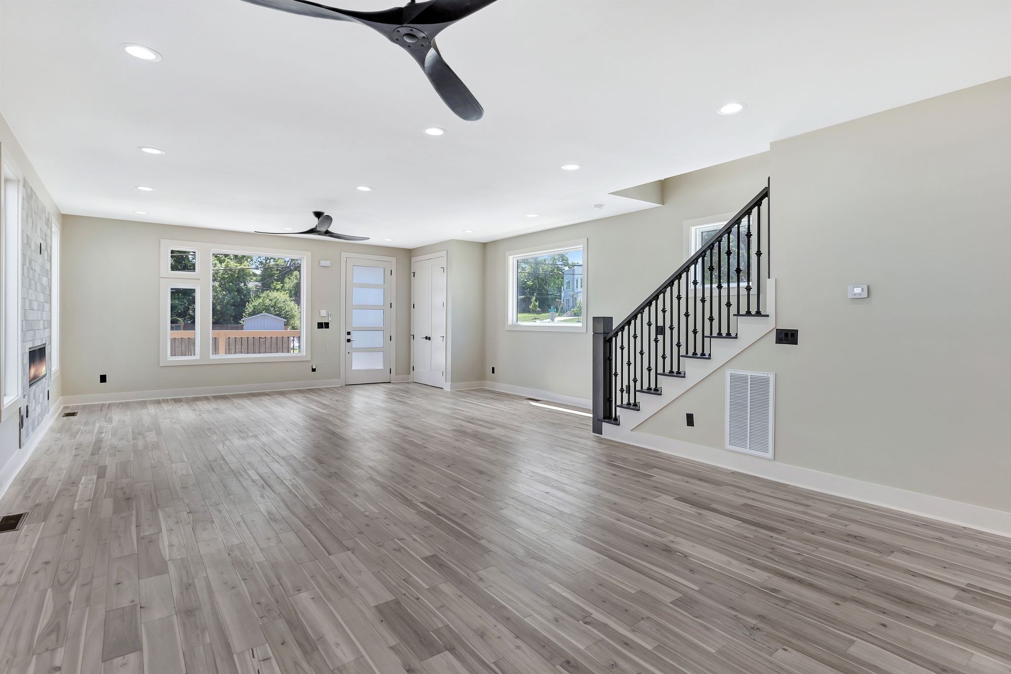 Nashville, Tennessee 37208, United States, 4 Bedrooms Bedrooms, ,4 BathroomsBathrooms,Residential,Active,234274