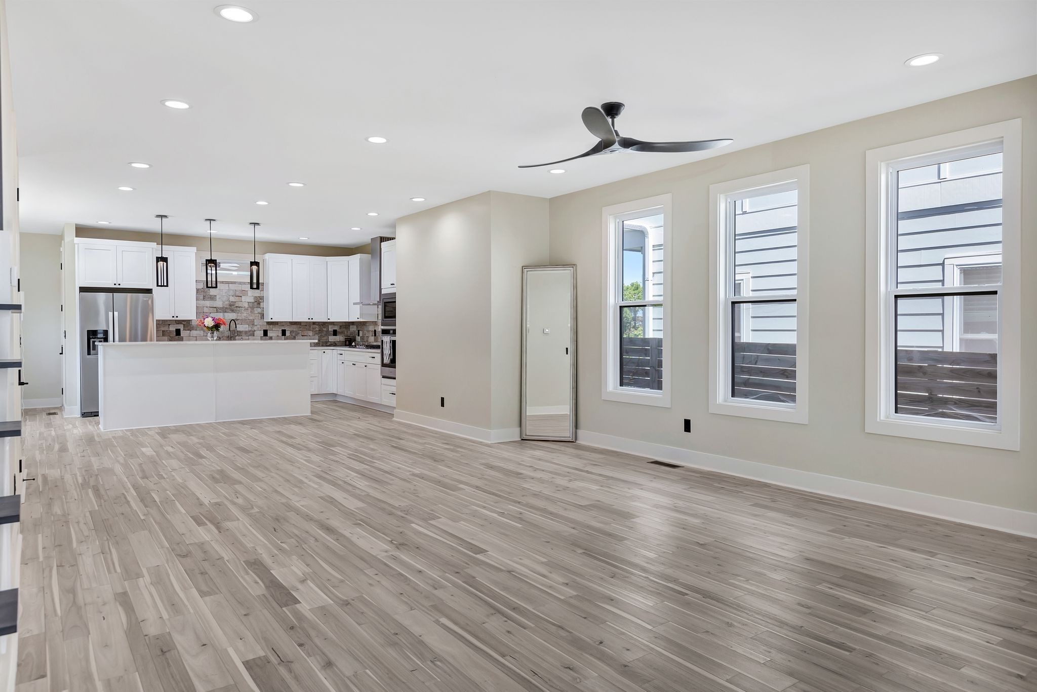 Nashville, Tennessee 37208, United States, 4 Bedrooms Bedrooms, ,4 BathroomsBathrooms,Residential,Active,234274