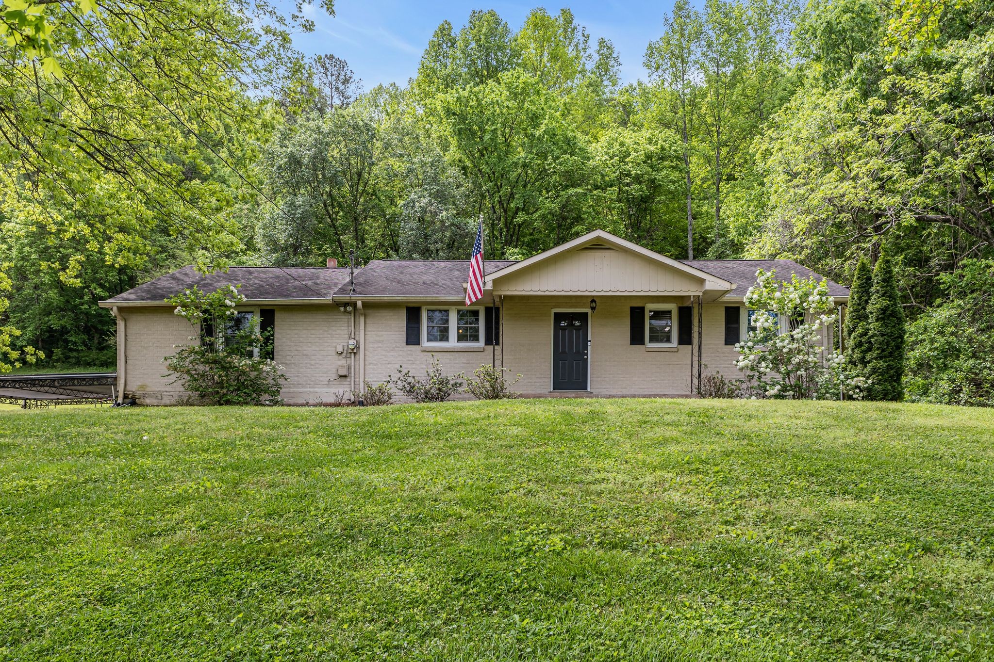9005 Highway 100