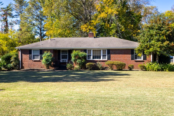 913 HILLSBORO RD, FRANKLIN, TN 37064 - Image 2d88a8c2d359d4da3a063cbdd684fffc/856046421