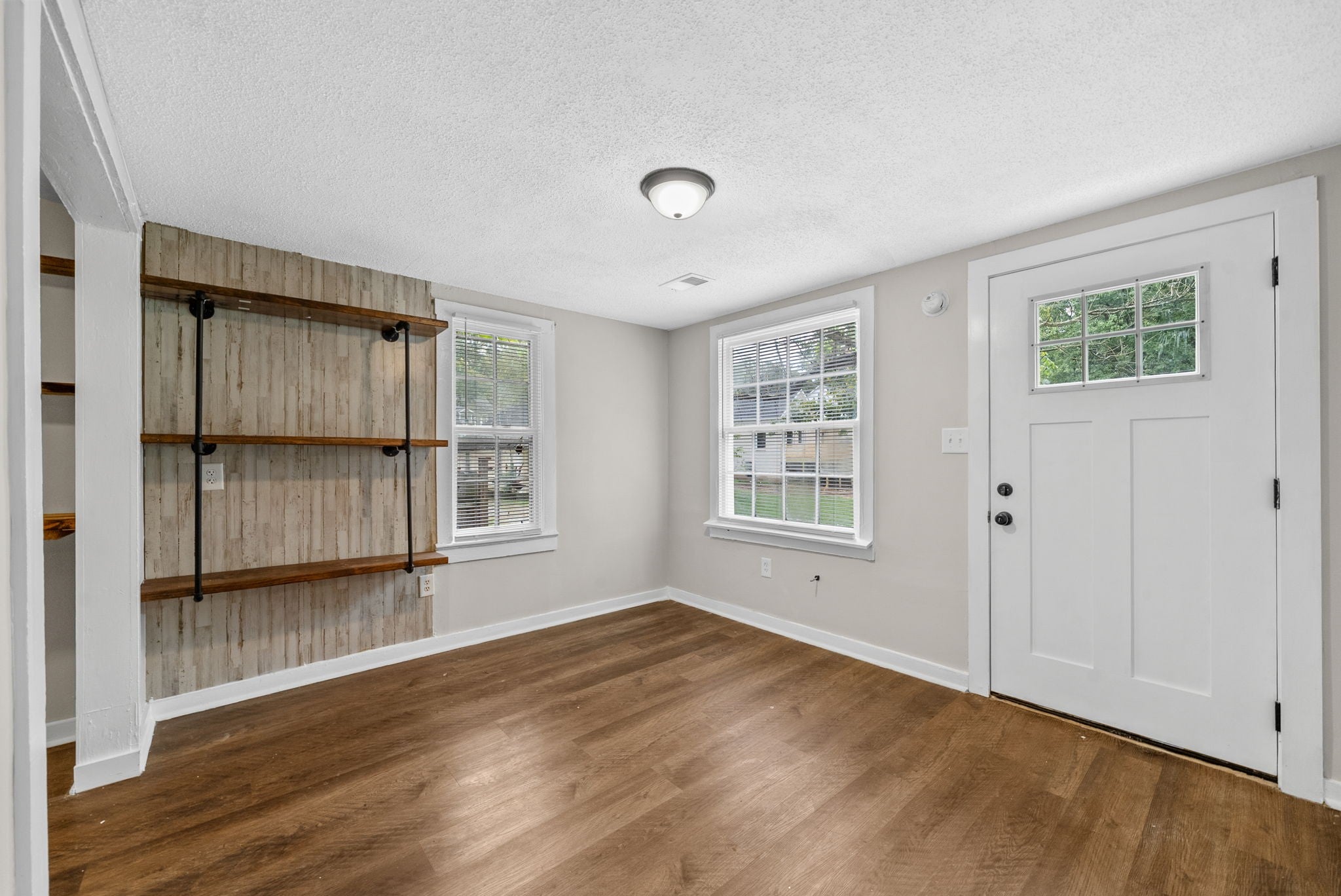 718 Central Ave 1/2