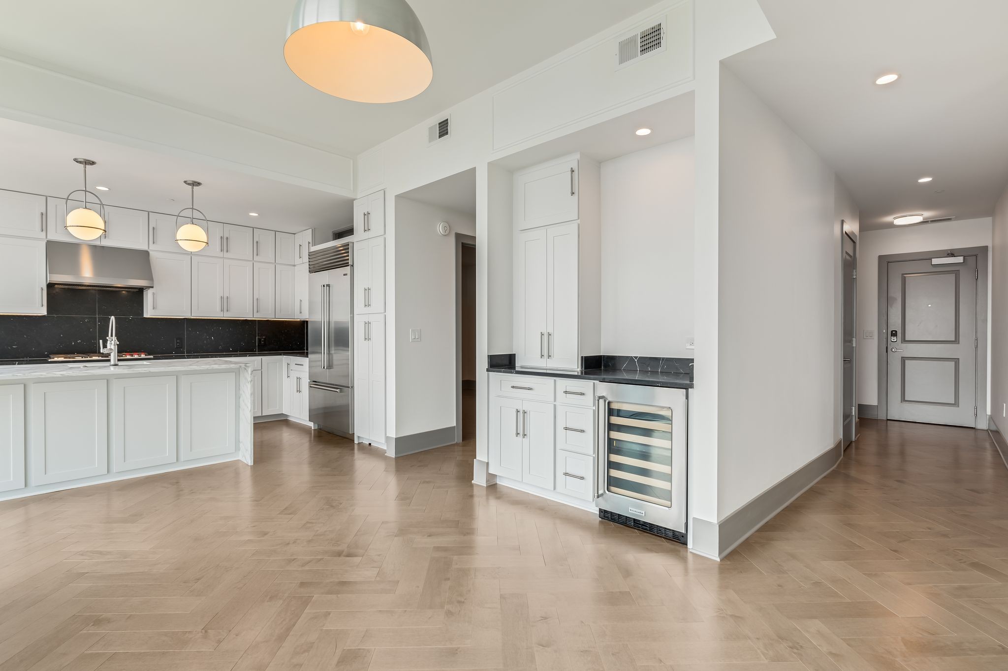 1616 West End Ave 3004