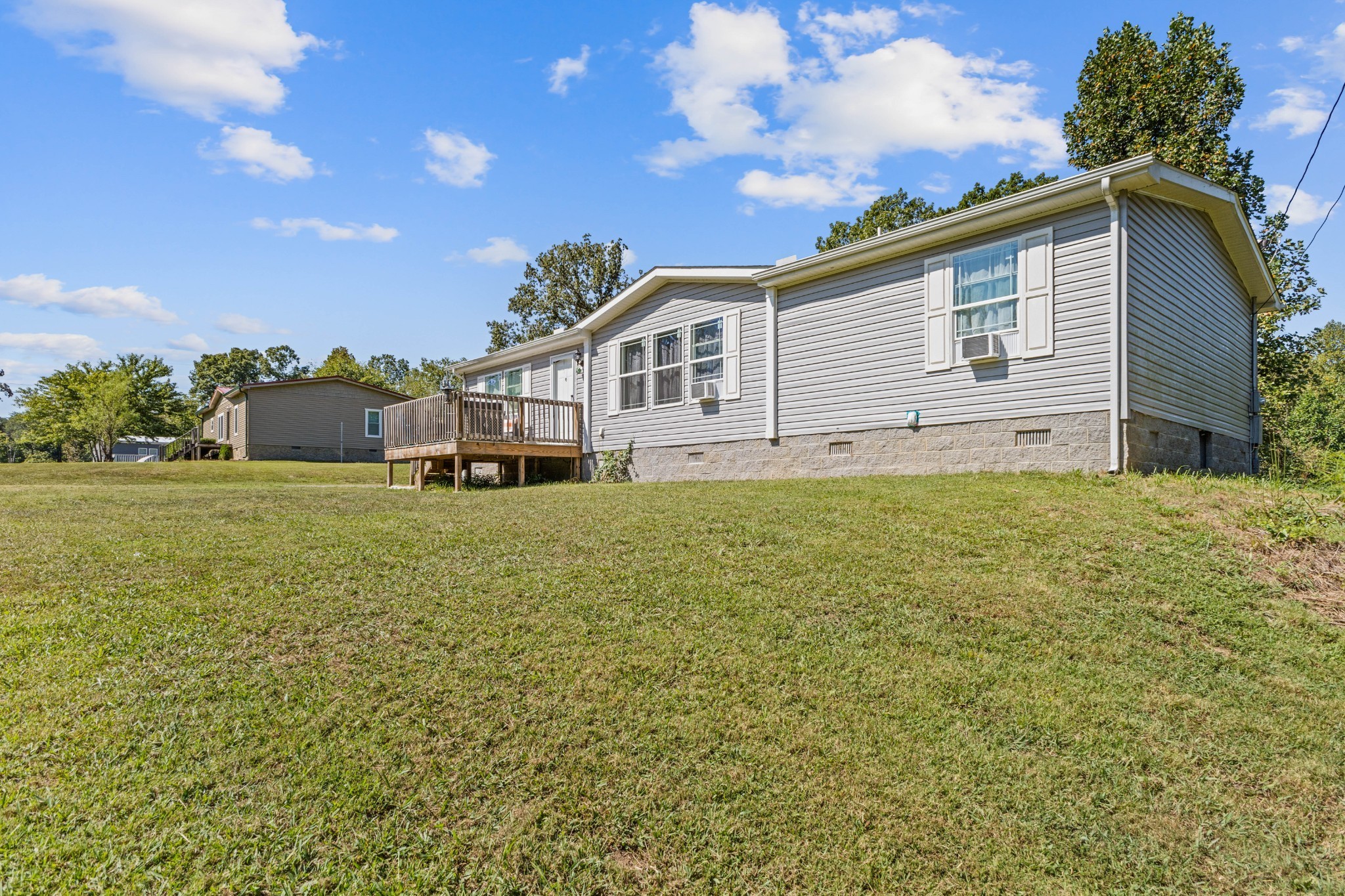 1019 Dogwood Ln