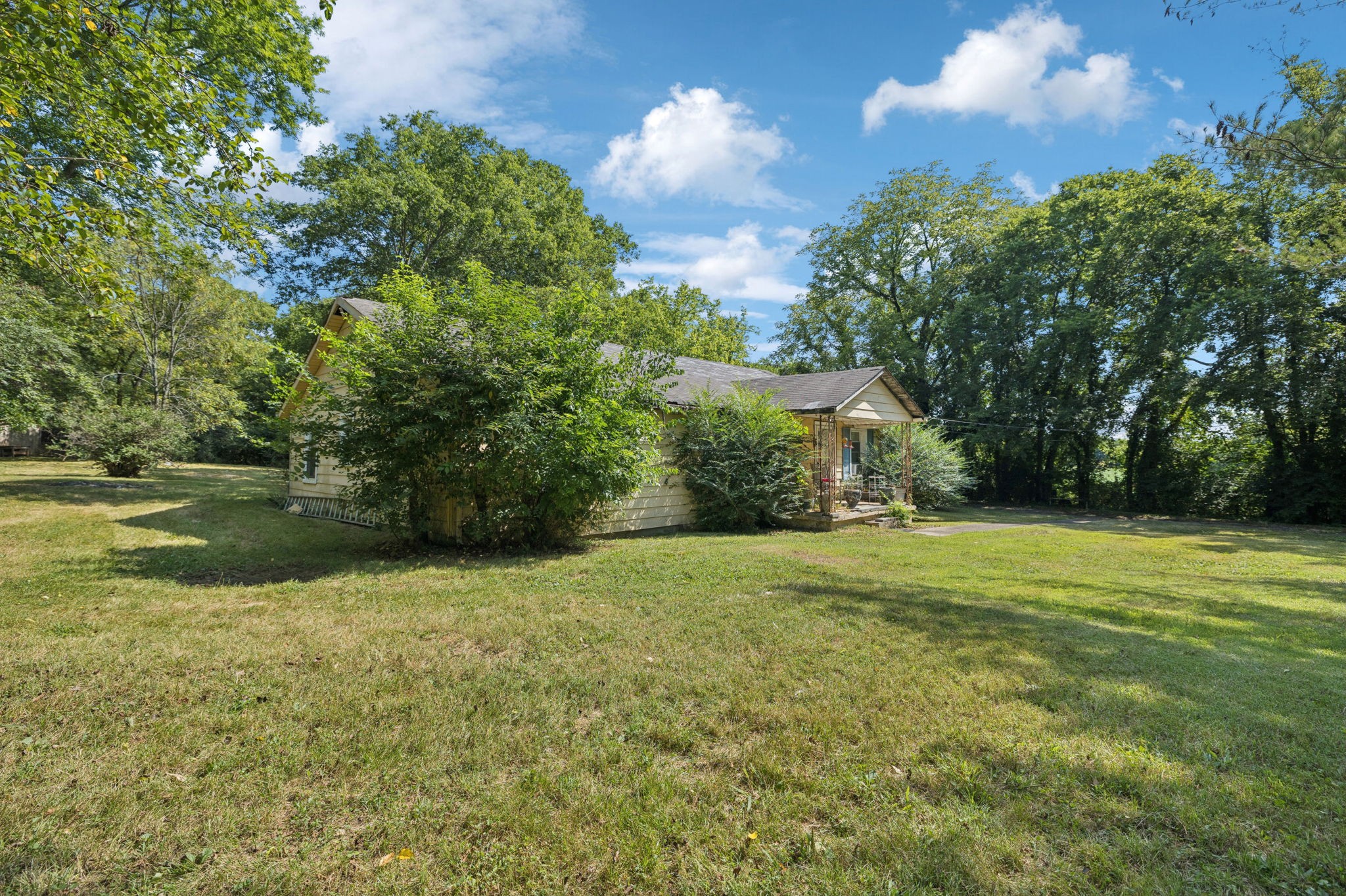 4542 S Carothers Rd