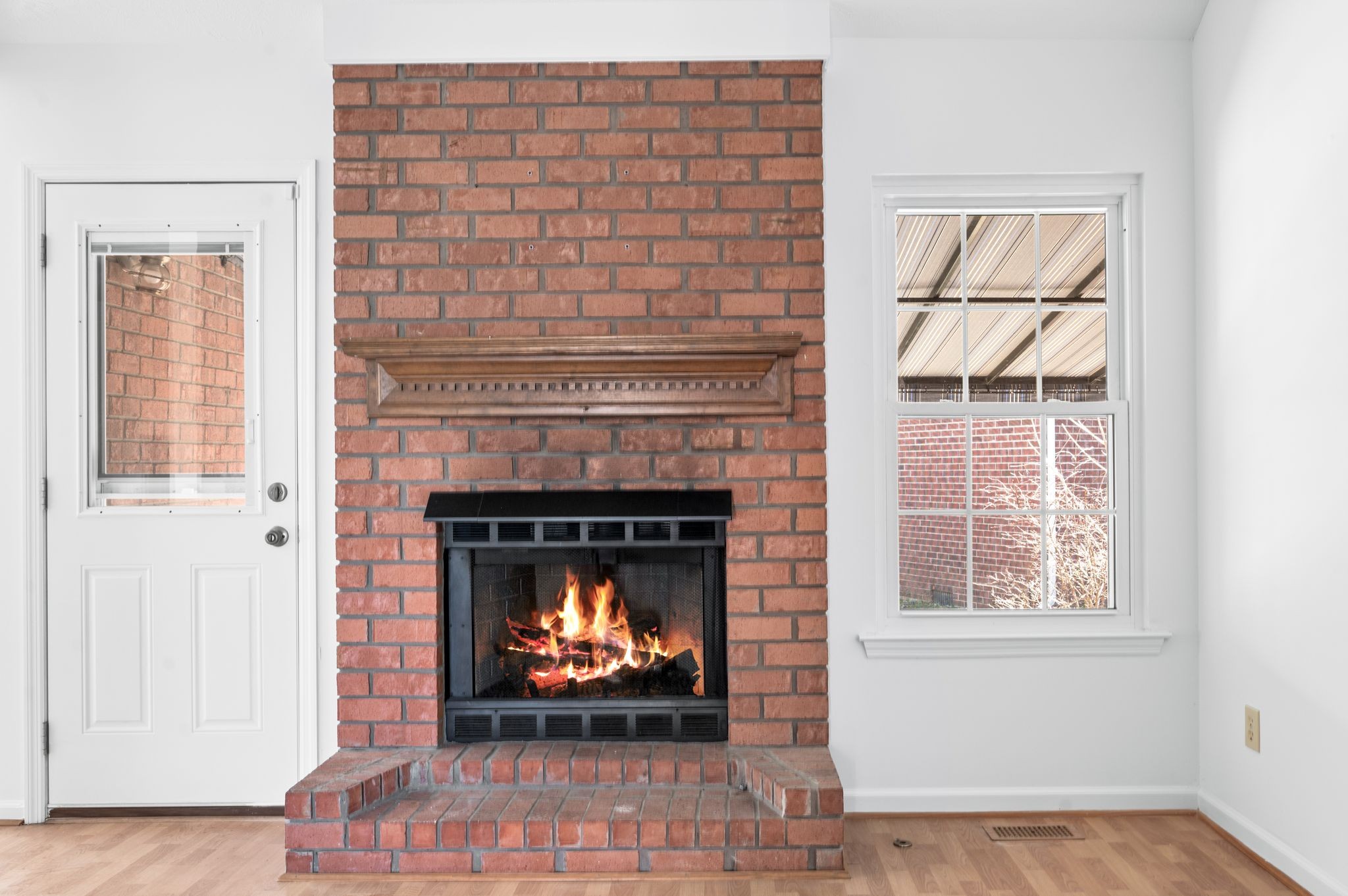 Hendersonville, Tennessee 37075, United States, 3 Bedrooms Bedrooms, ,2 BathroomsBathrooms,Residential,Active,6144