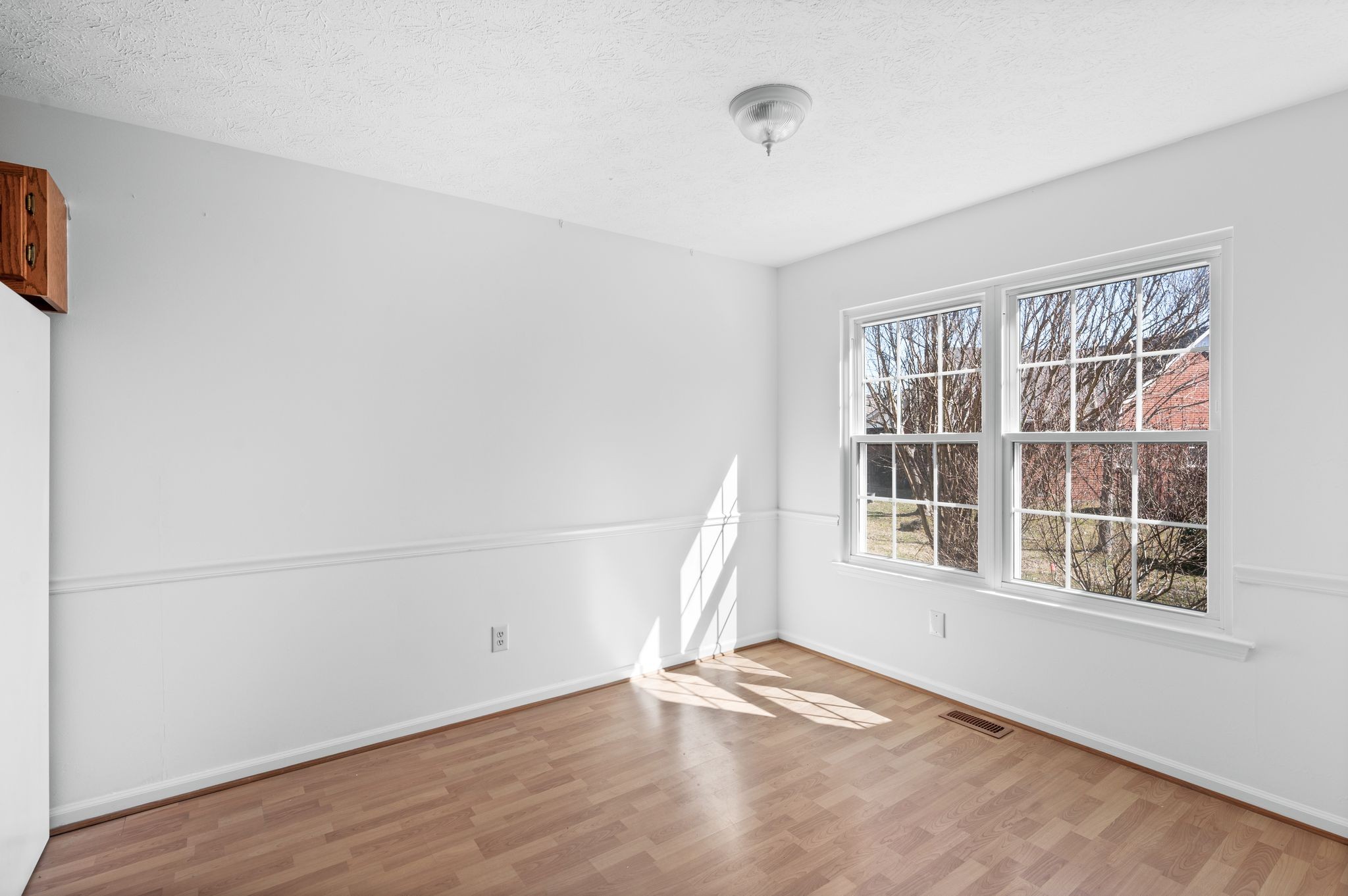 Hendersonville, Tennessee 37075, United States, 3 Bedrooms Bedrooms, ,2 BathroomsBathrooms,Residential,Active,6144