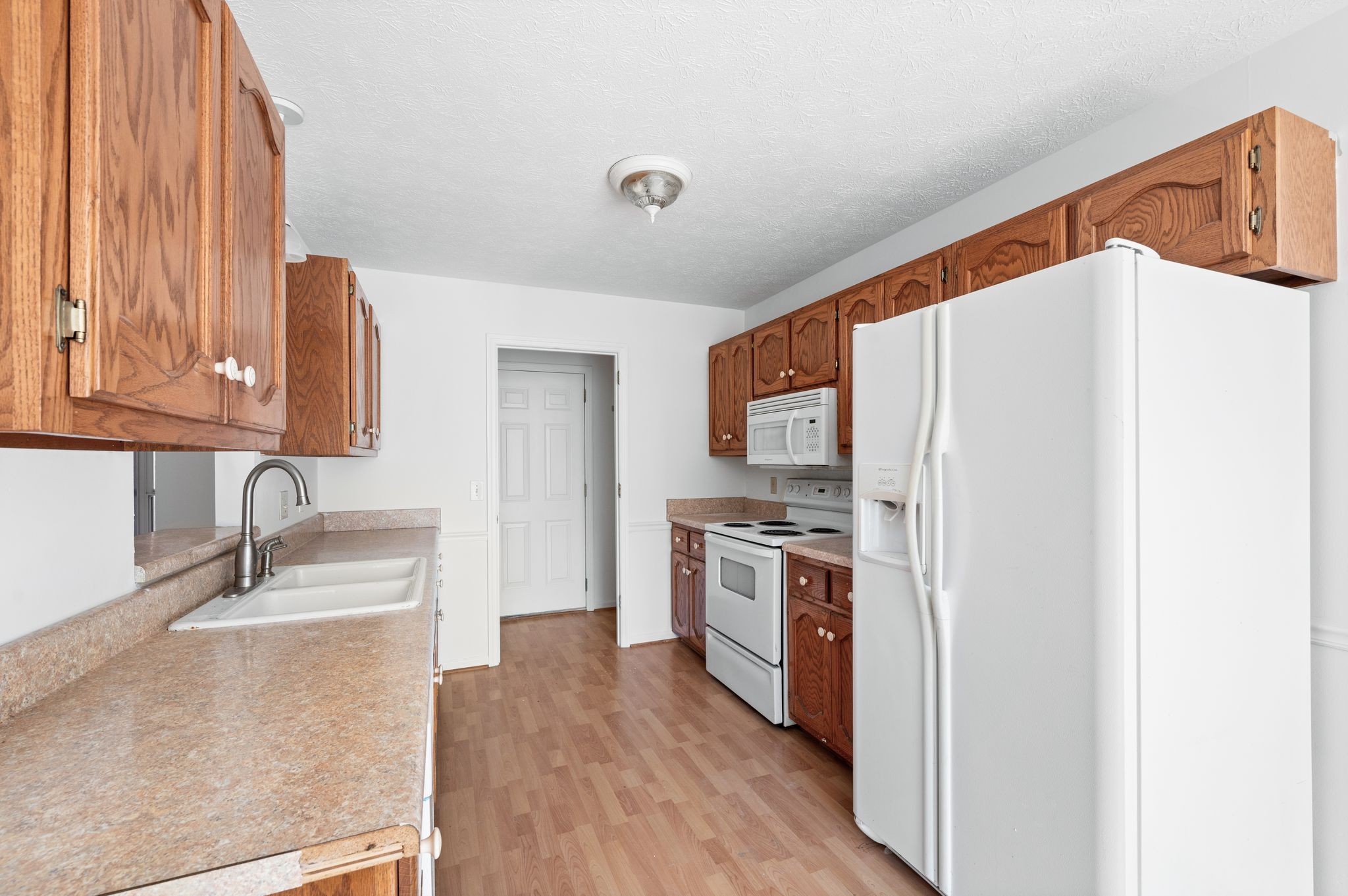 Hendersonville, Tennessee 37075, United States, 3 Bedrooms Bedrooms, ,2 BathroomsBathrooms,Residential,Active,6144