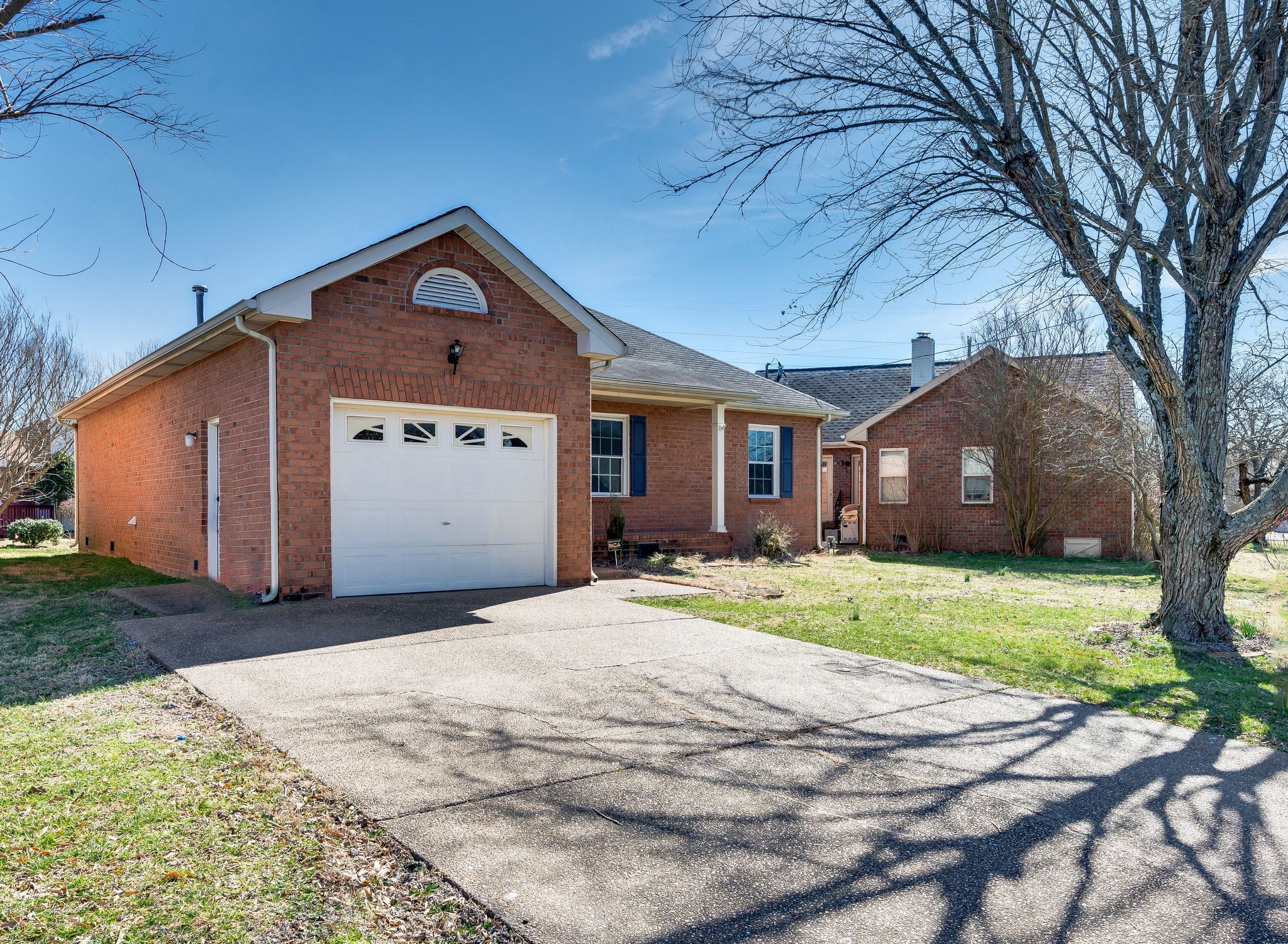 Hendersonville, Tennessee 37075, United States, 3 Bedrooms Bedrooms, ,2 BathroomsBathrooms,Residential,Active,6144