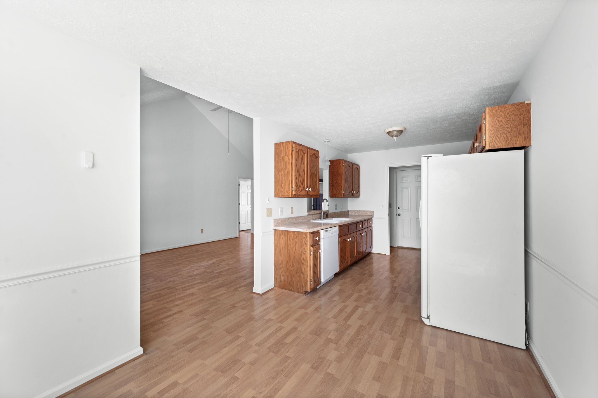 Hendersonville, Tennessee 37075, United States, 3 Bedrooms Bedrooms, ,2 BathroomsBathrooms,Residential,Active,6144