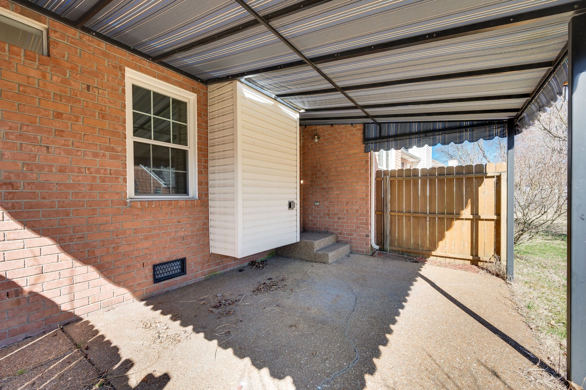 Hendersonville, Tennessee 37075, United States, 3 Bedrooms Bedrooms, ,2 BathroomsBathrooms,Residential,Active,6144