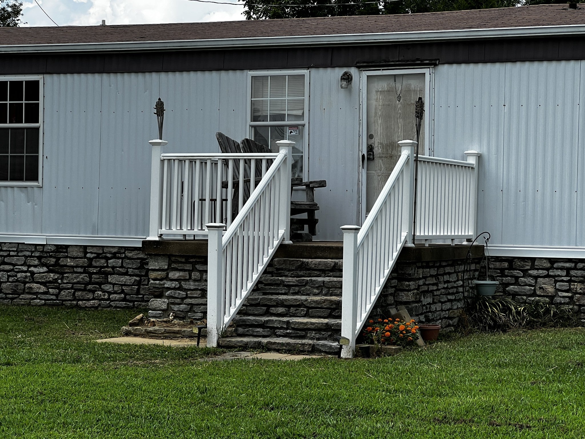 1109 Scenic Rd
