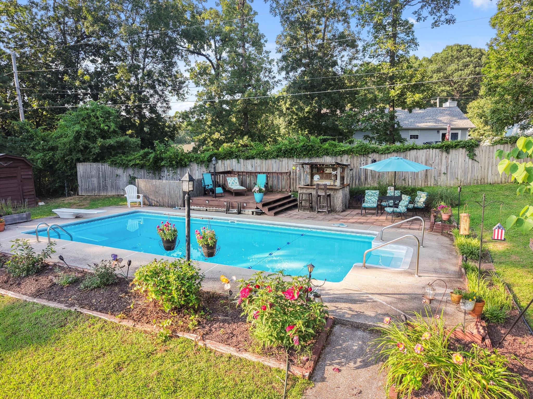 2124 Colonial Parkway Drive