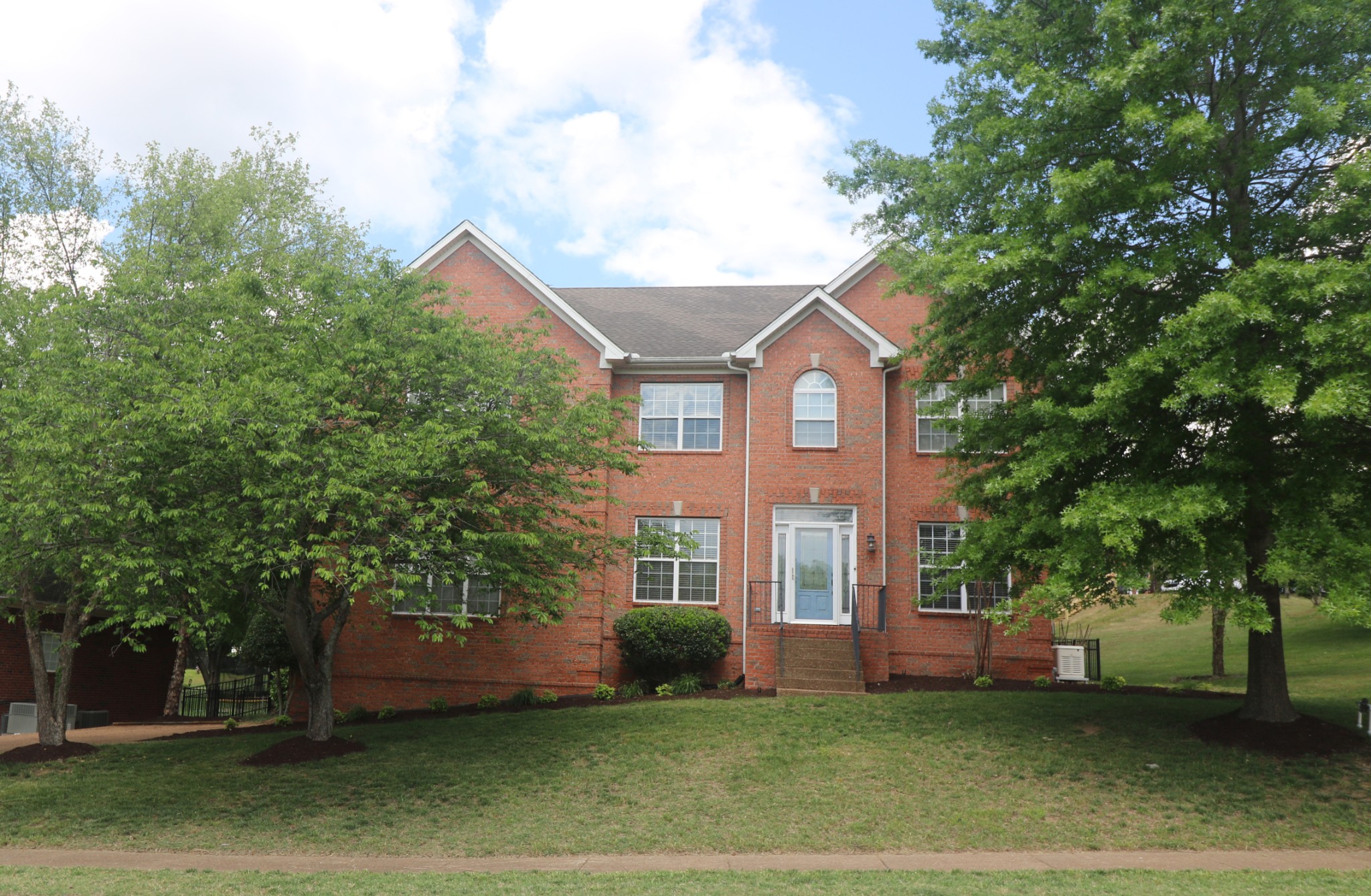 215 Crooked Creek Ln