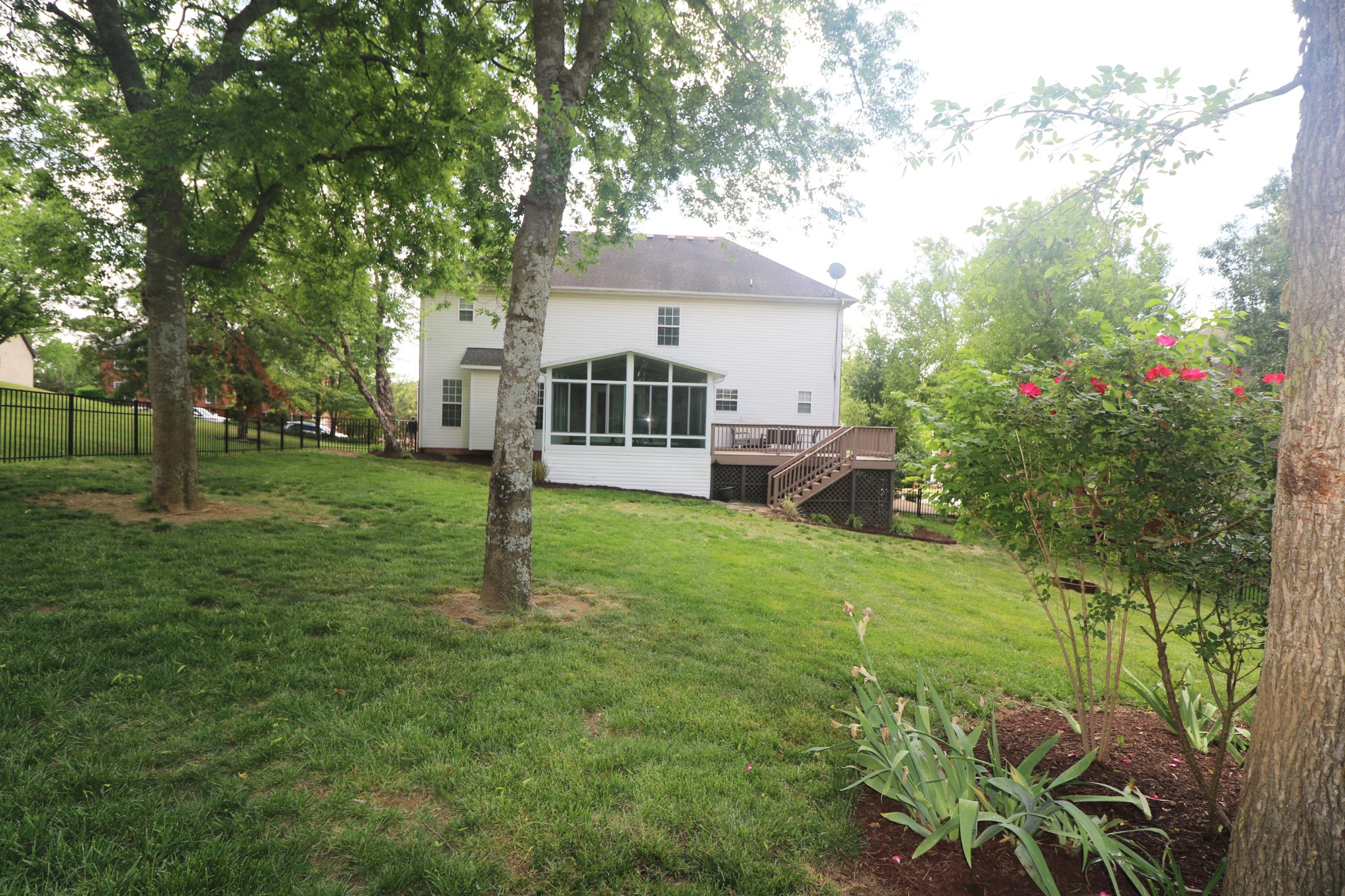 215 Crooked Creek Ln