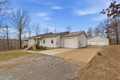 300 Troy Ln Hohenwald TN 38462