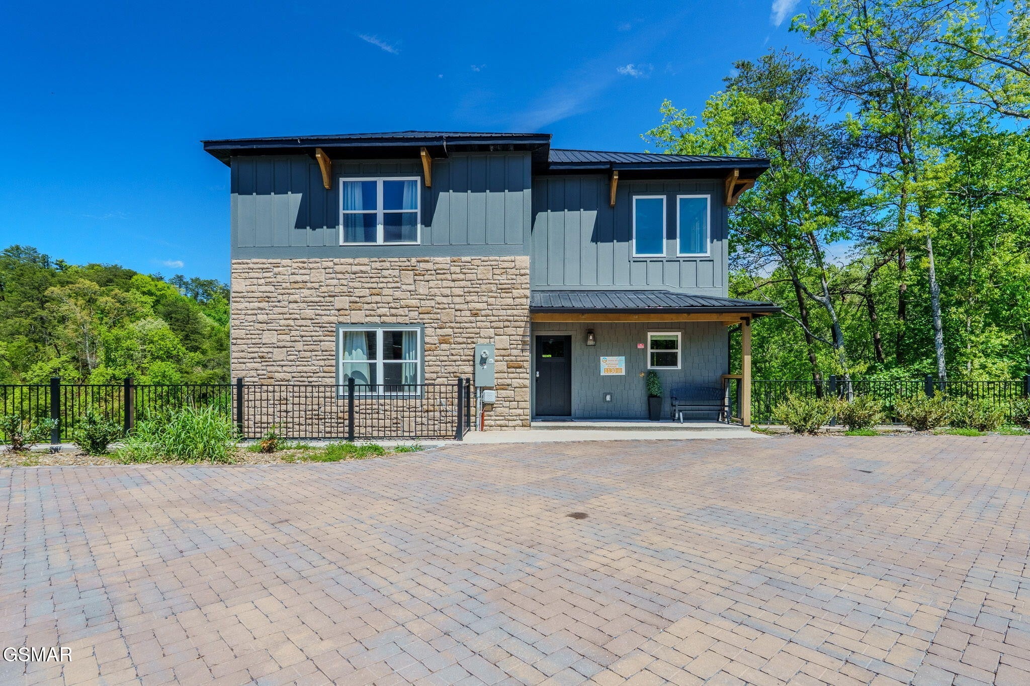 1130 Lee Cardwell Circle UNIT 5R