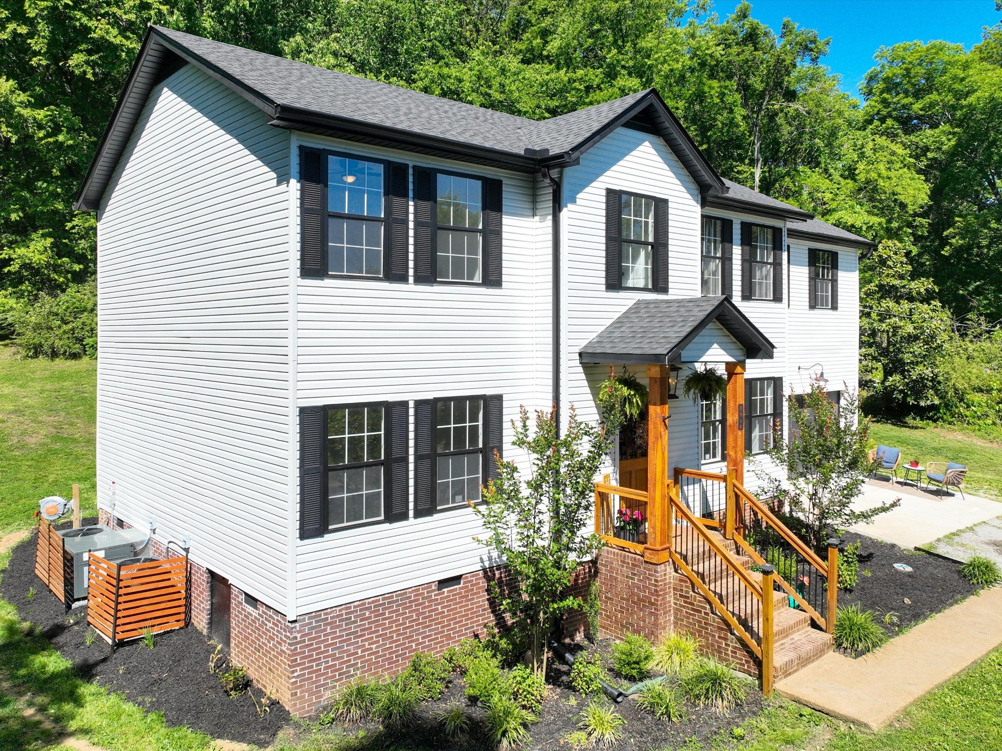 1074 Talon Dr