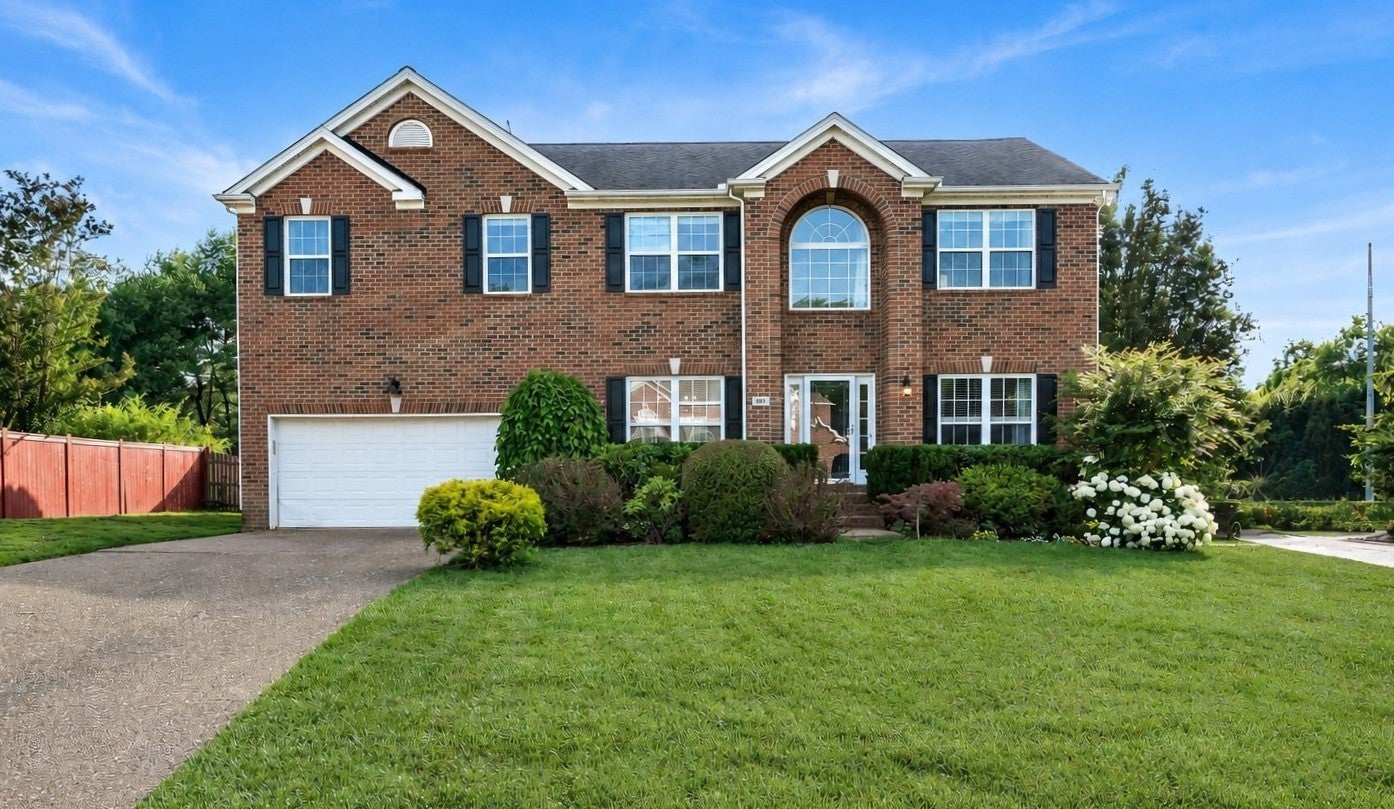 805 Wickshire Dr