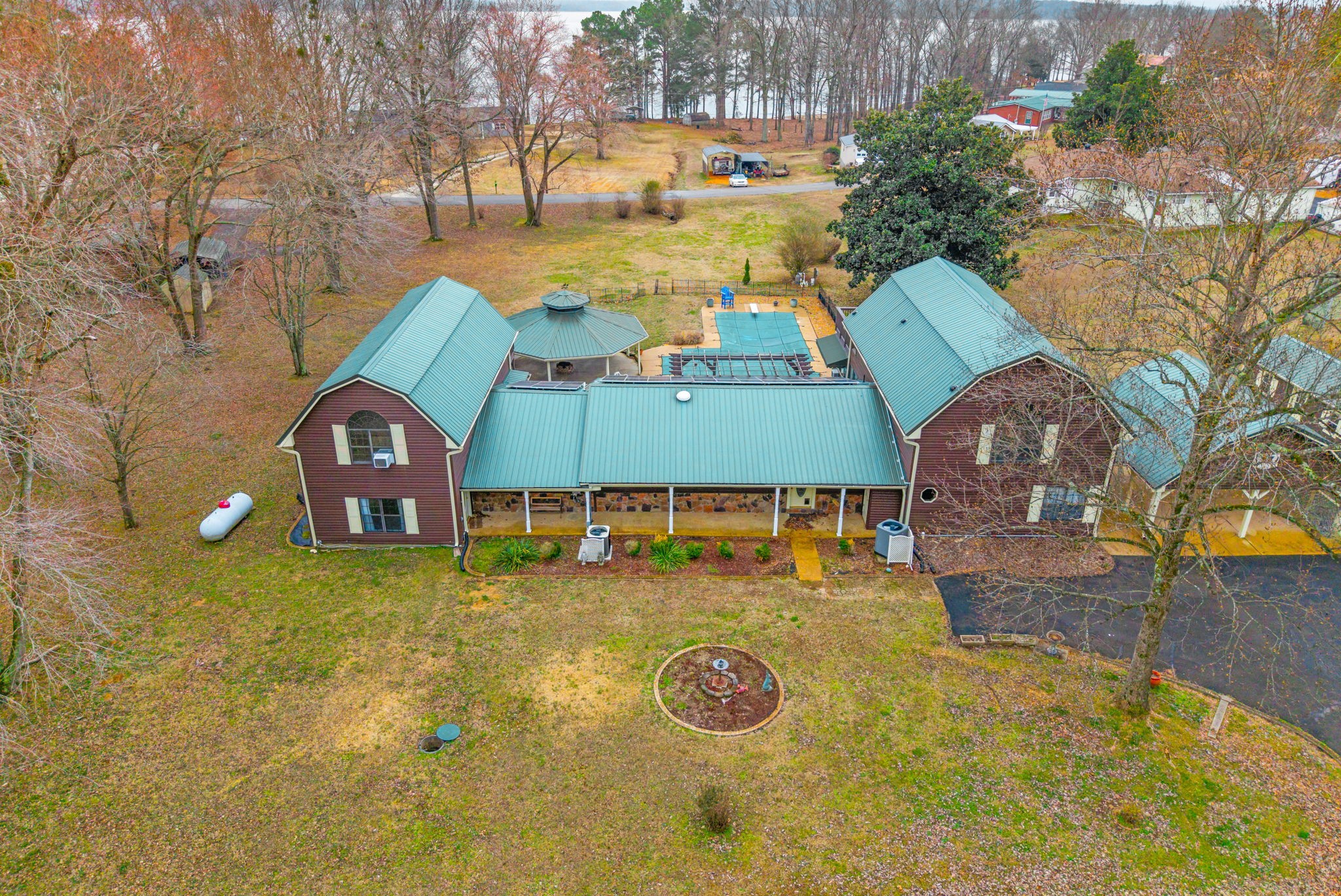 369 Holiday Acres Dr