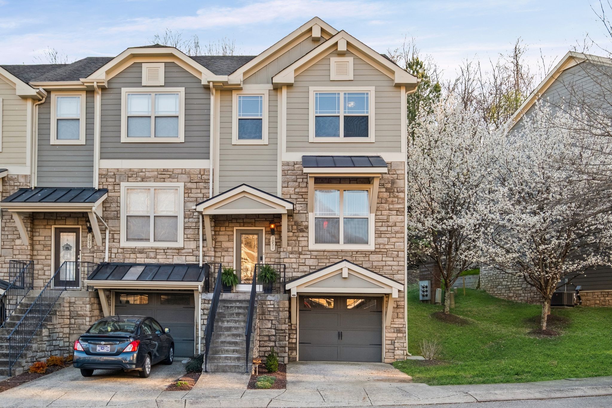 1051 Woodbury Falls Dr