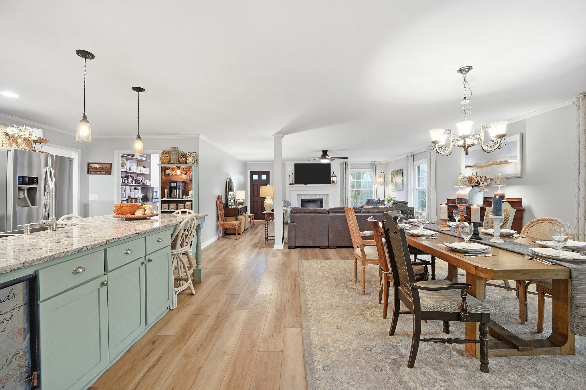 811 Hogans Branch Rd