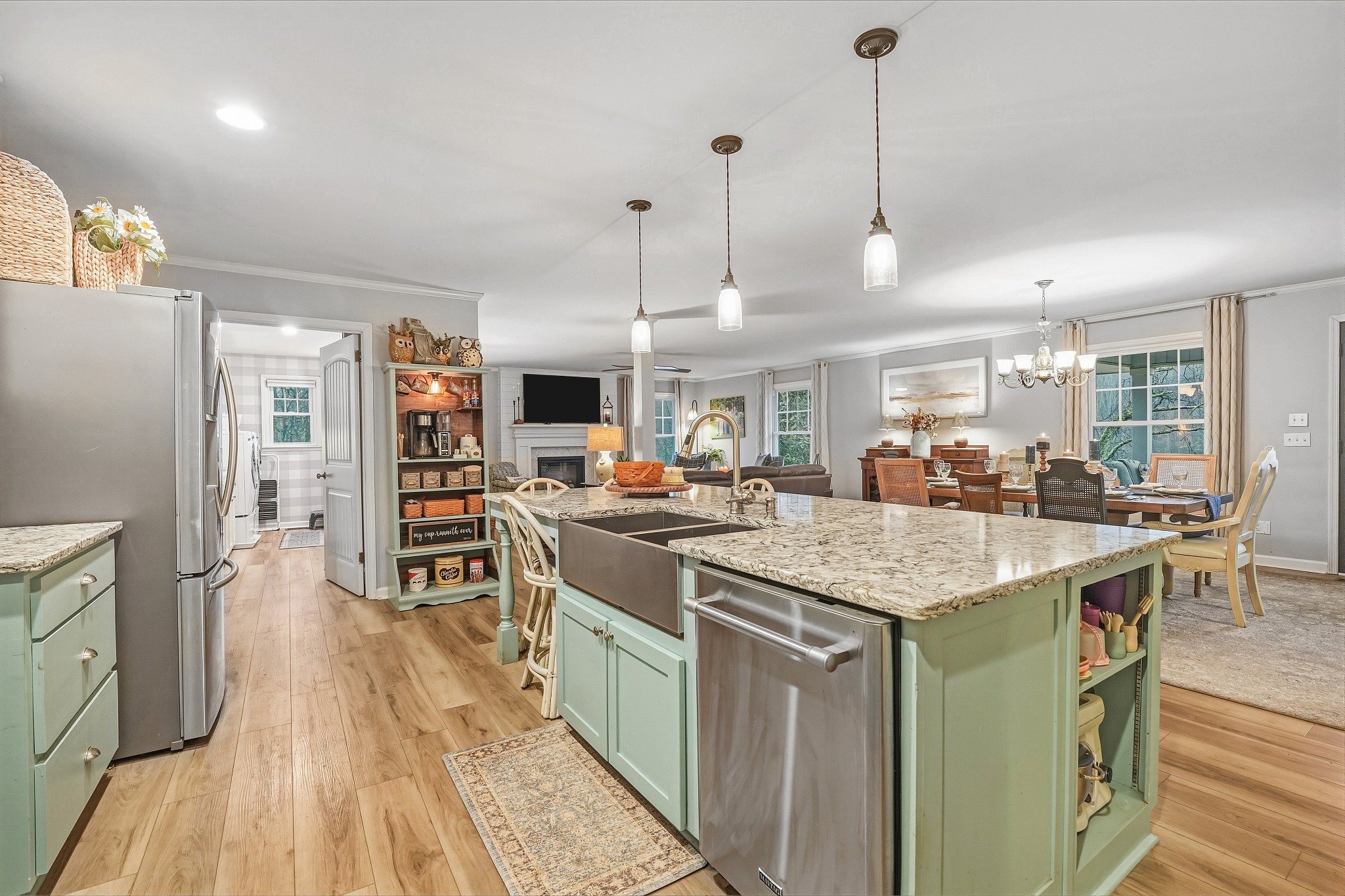 811 Hogans Branch Rd