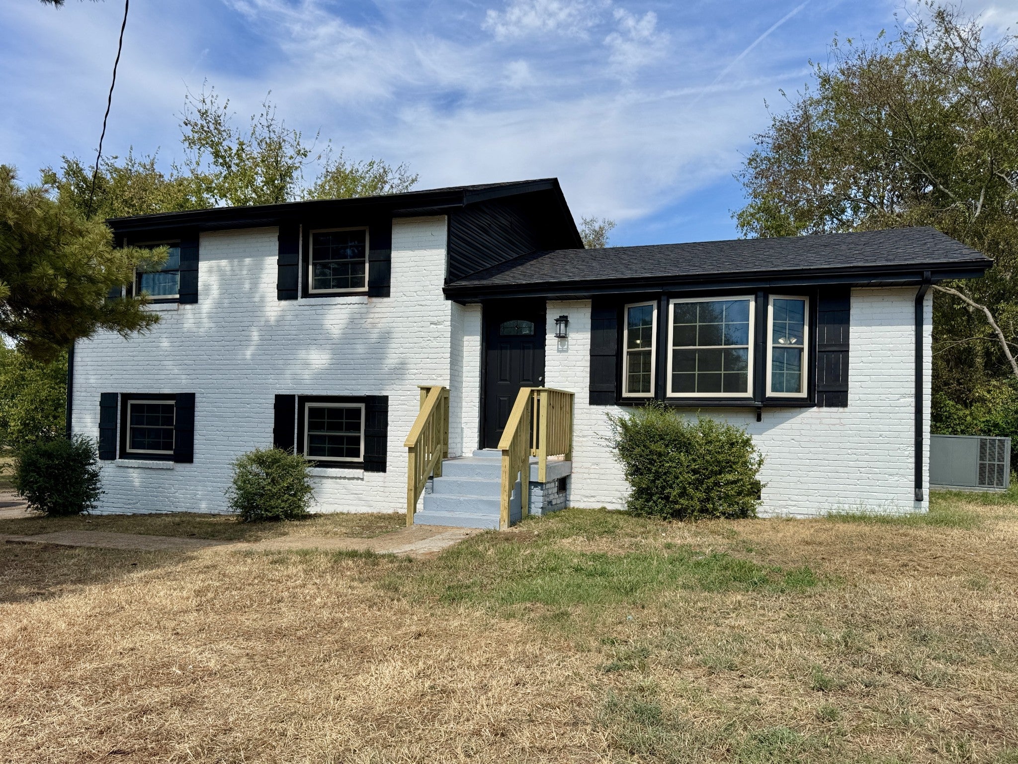 3-bed listing at 3074 Richmond Hill Dr, Nashville