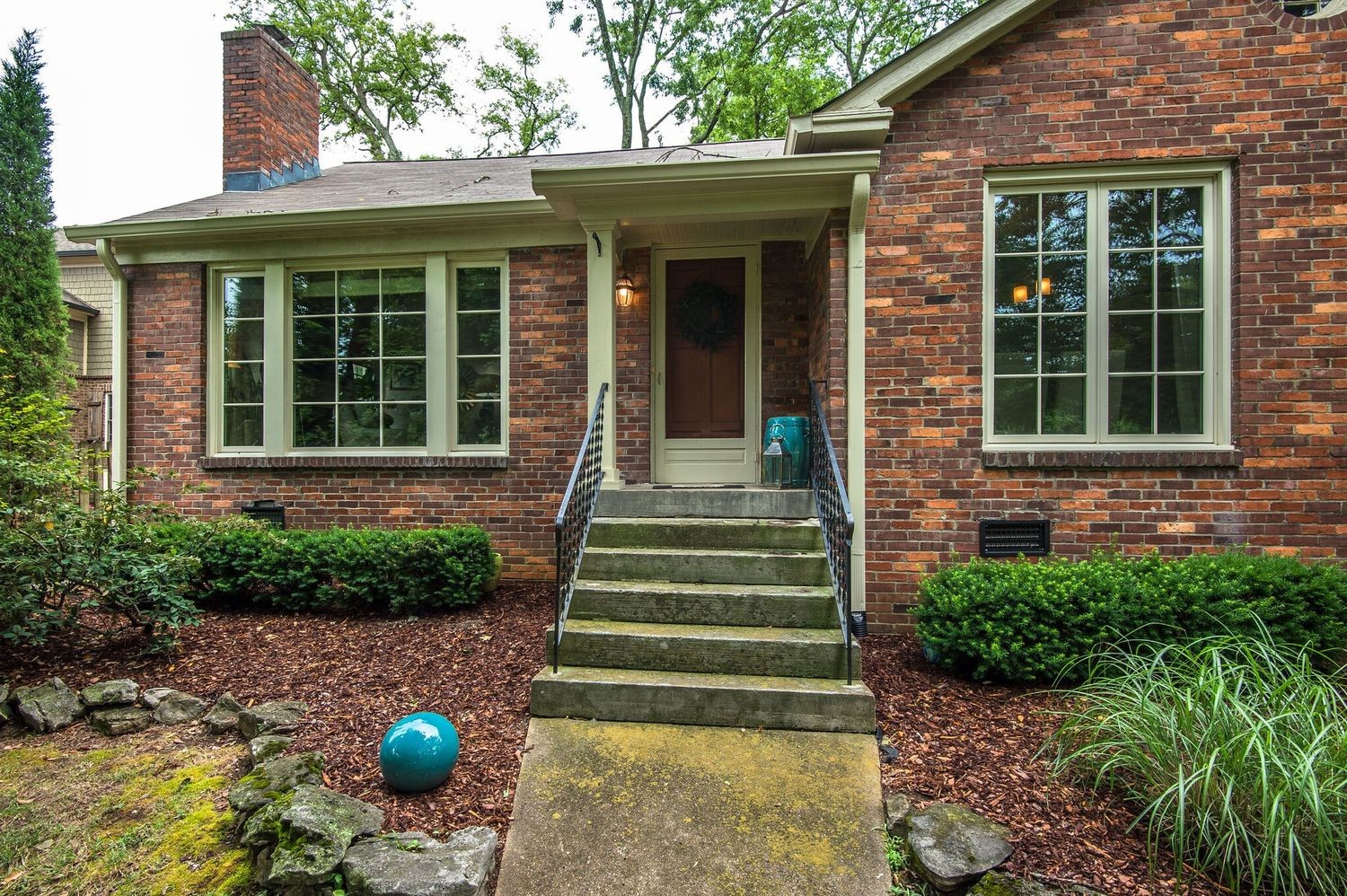 4314 Lealand Ln