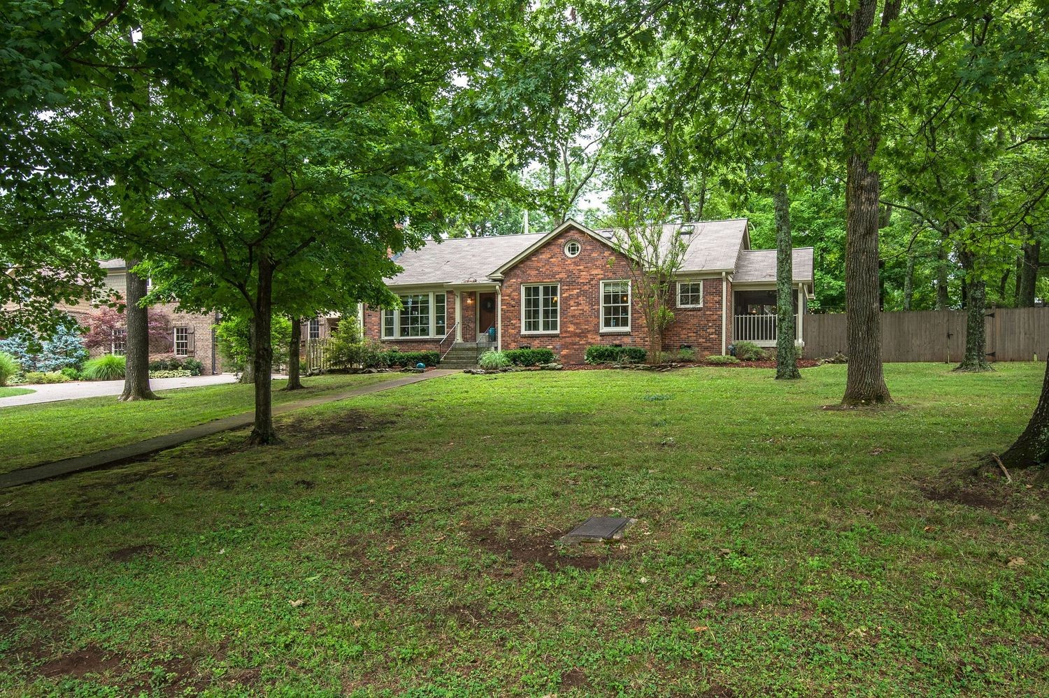 4314 Lealand Ln