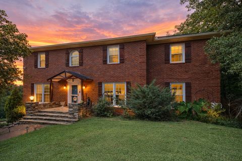 6120 Stillmeadow Dr Nashville TN 37211