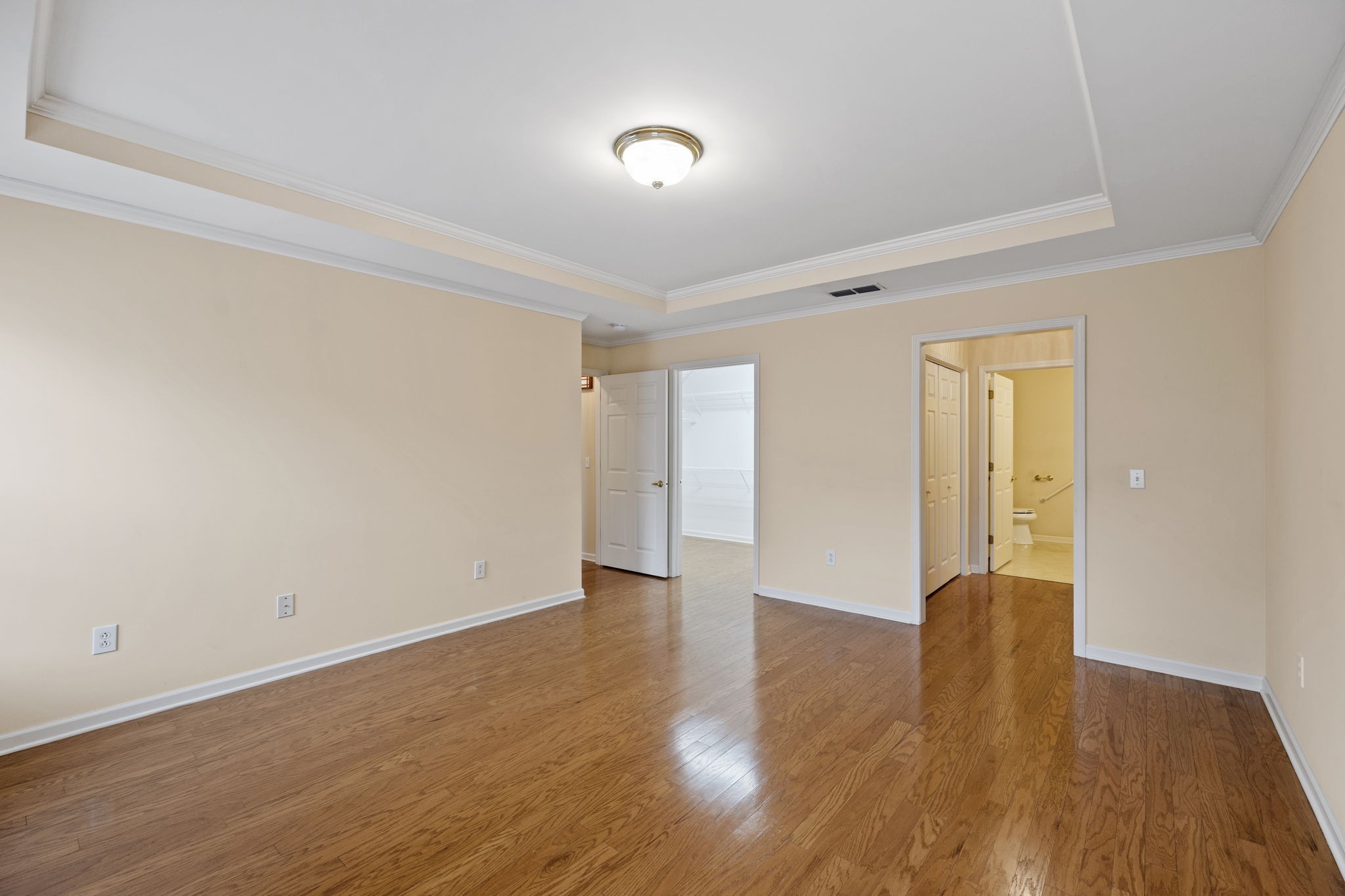 633 Forest Glen Cir
