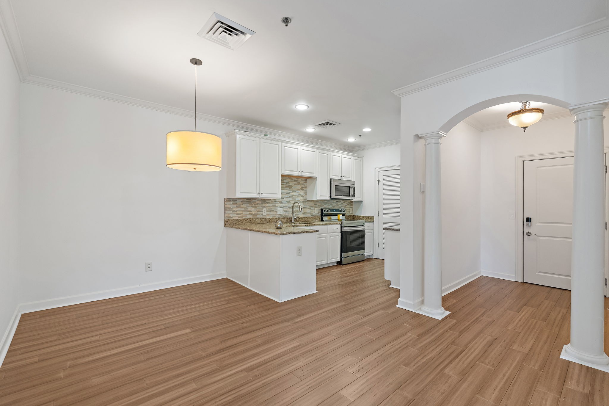 1010 16th Ave S 301
