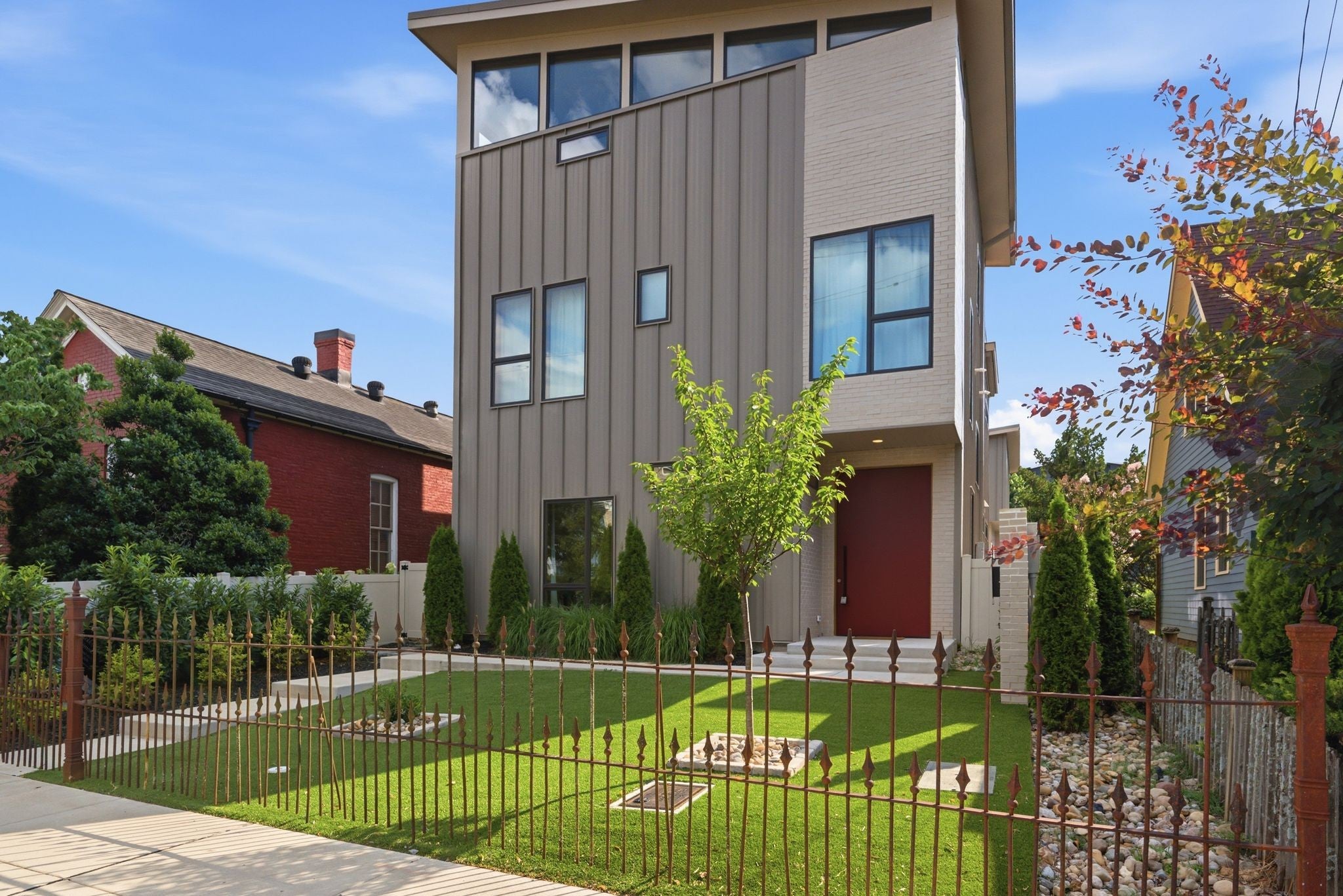 1603 5th Ave N