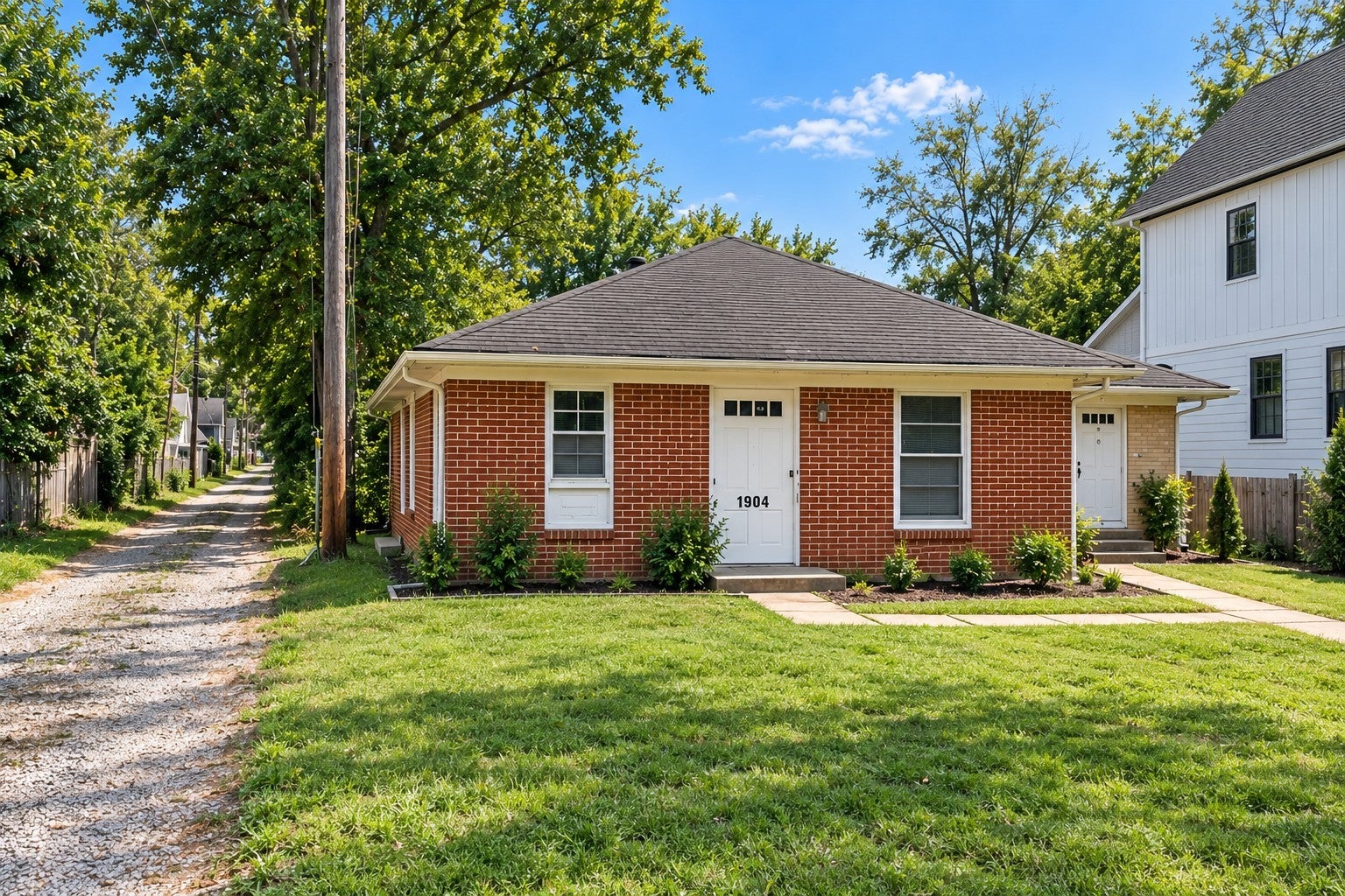 listing at 1904 Electric Ave, Nashville