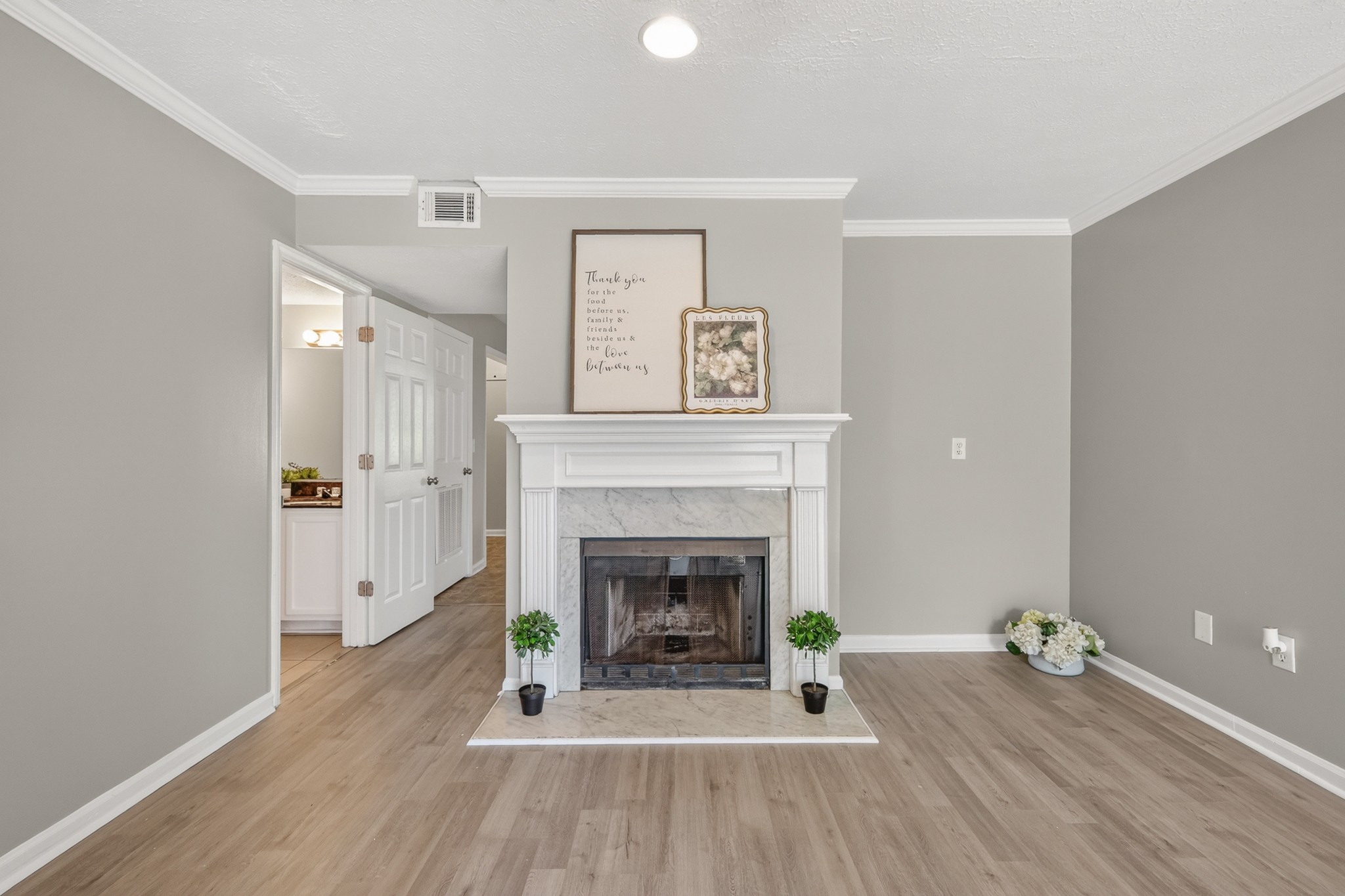 103 Coventry Woods Dr