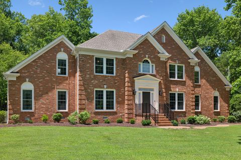 3208 Thoroughbred Dr Hermitage TN 37076
